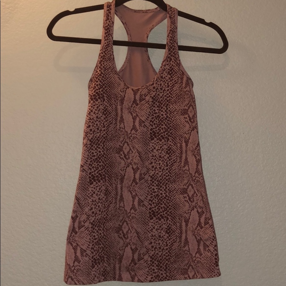 Lululemon tank
